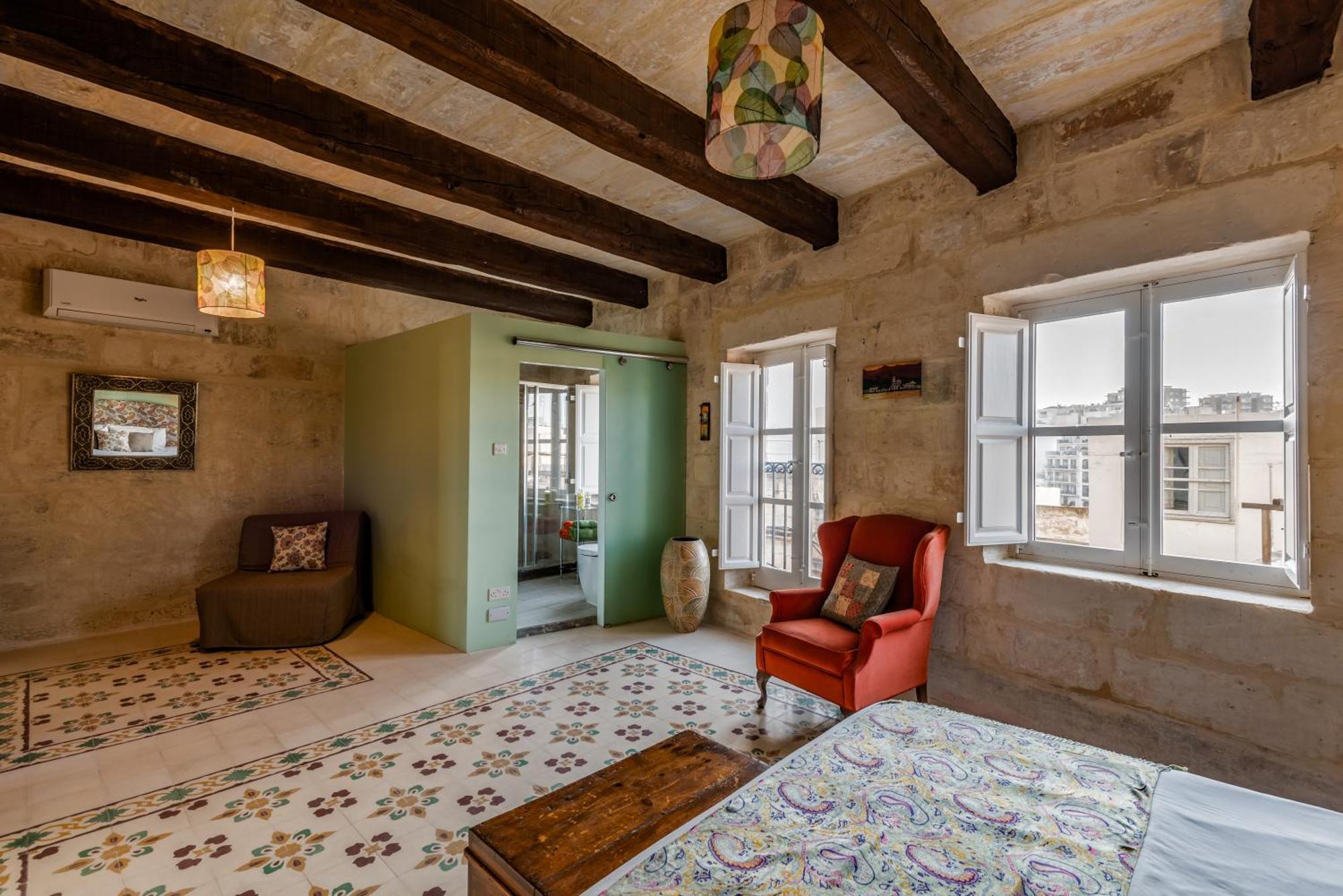 The Stonehouse Bed & Breakfast Saint Julian's Ngoại thất bức ảnh