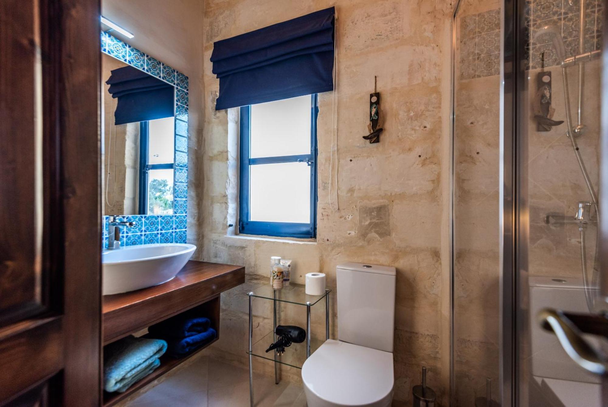 The Stonehouse Bed & Breakfast Saint Julian's Ngoại thất bức ảnh