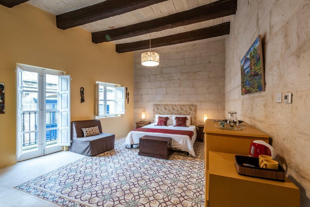 The Stonehouse Bed & Breakfast Saint Julian's Ngoại thất bức ảnh